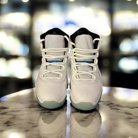 Jordan Air 11 Retro in Black and Blue - Picture 1 of 7